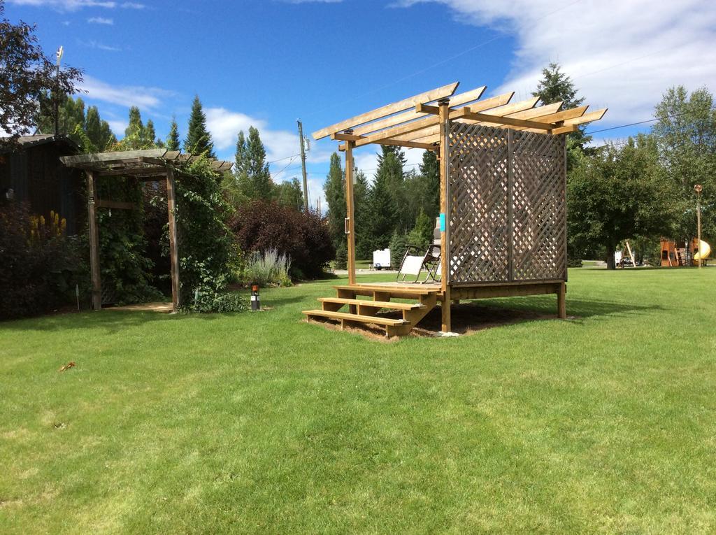 Robert'S Roost Rv Park Resort Кенель Экстерьер фото